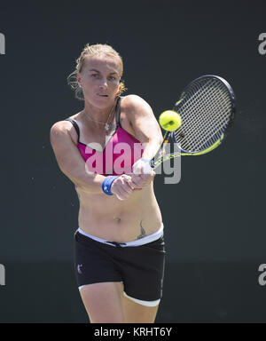 Key Biscayne, FL - 26. März: Svetlana Kuznetsova (RUS) Praktiken für die 2015 Miami Öffnen am 26. März 2015 in Key Biscayne, Florida Personen: Svetlana Kuznetsova Stockfoto