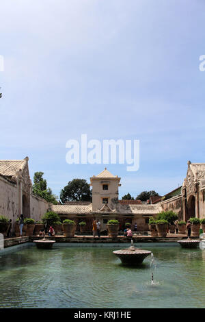 Wasserschloss Taman Sari in Yogyakarta, Indonesien. Es ist wie ein bäderkomplex verwendet. Pic wurde im November 2017 getroffen. Stockfoto