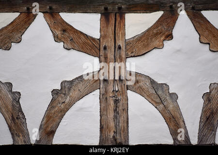 Nahaufnahme von Tudor Stil balken - Stratford-upon-Avon, Warwickshire, England, Großbritannien Stockfoto