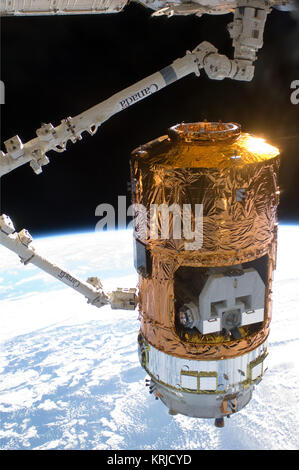 HTV-2 Kounotori 2 auseinander, indem Canadarm2 Stockfoto