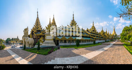 Shwedagon Paya Pagode Myanmer berühmten heiligen Ort und touristische Attraktion Sehenswürdigkeiten. Yangon, Myanmar Stockfoto