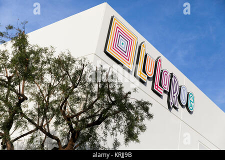 Ein logo Zeichen außerhalb des Hauptsitzes der LuLaRoe in Corona, Kalifornien am 9. Dezember 2017. Stockfoto