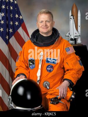 Offizielles Portrait der NASA International Space Station Space Shuttle Endeavour STS-126 prime Besatzungsmitglied amerikanische Astronaut Eric Boe am Johnson Space Center 3. April 2008 in Houston, Texas. Stockfoto