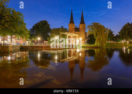 Nacht Osttor, Oostpoort, Delft, Niederlande Stockfoto