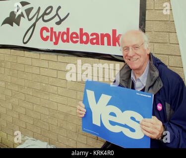 Gil Paterson, MSP für Clydebank und Milngavie, Kampagnen für Ja Clydebank am 16 August, 2014, Clyde Einkaufszentrum, Clydebank, Schottland Stockfoto