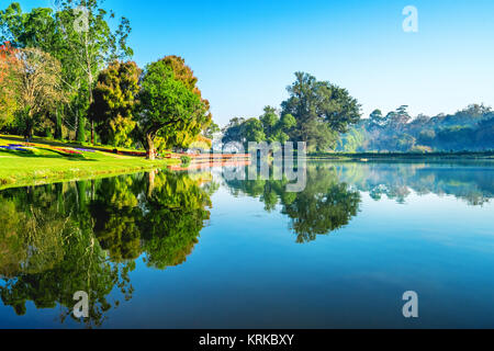 Nationale Kandawgyi Botanischen Gärten in Pyin Oo Lwin, Myanmar. Der Park wurde verwendet, um umfangreiche Ökotourismus in Myanmar zu fördern. Stockfoto