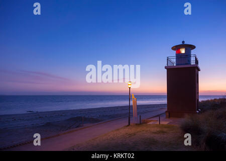 Der kleine Leuchtturm auf der Insel Foehr am Strand von Wyk Stockfoto