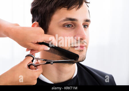 Friseur Gestaltung der Mann Bart Stockfoto