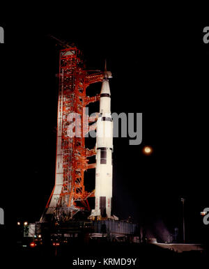 Nacht, Erdgeschoss Blick auf komplexe 39 Starten und Apollo 12 Sonde Stockfoto