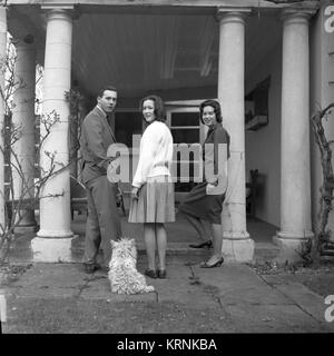 Ein gut zu tun Familie informellen Porträts. Foto von Gilbert Adams (1906-1996), prominenter Fotograf der dritten Generation, Sohn von Marcus und Enkel von Walton. Von der Gilbert Adams Sammlung von Fotografie, Copyright/Eigentum von Tony Henshaw *** Local Caption *** Copyright/Eigentum von Tony Henshaw Stockfoto