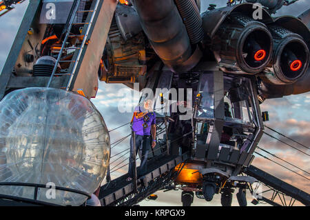 Arcadia auf dem Glastonbury Festival 2017. Bild: Alamy/Charlie Raven Stockfoto