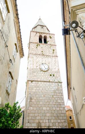 Pfarrkirche Mariä Himmelfahrt der Jungfrau Maria, Vrbnik, Krk, Kroatien Stockfoto
