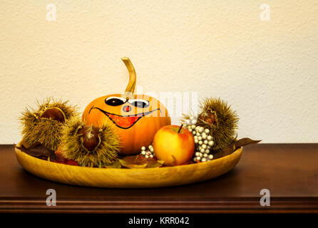 Ein Teller des Herbstes Stockfoto