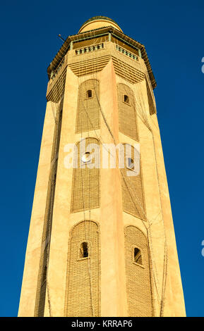 Minarett in der Medina von Tozeur, Tunesien. Nordafrika Stockfoto