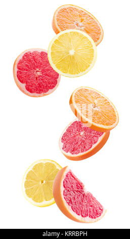 Orange, Zitrone und Grapefruit Schichten auf einem weißen Hintergrund. Stockfoto