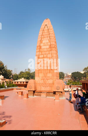 Flamme Denkmal an Jallianwala Bagh, einem öffentlichen Garten in Amritsar, Punjab, Indien, ein Denkmal zur Erinnerung an die 1919 britischen Jallianwala Bagh Massakers Stockfoto