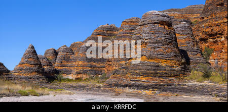 Die konische Bienenstock Formationen der Bungle Bungles, Purnululu National Park, Western Australia, Australien: Eine atemberaubende Naturwunder. Stockfoto