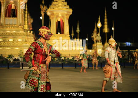 Khon Leistung hohe Kunst Tanz Show vor König Rama IX Krematorium Scheiterhaufen. Thailand, Bangkok, 18. Dezember 2017 Stockfoto