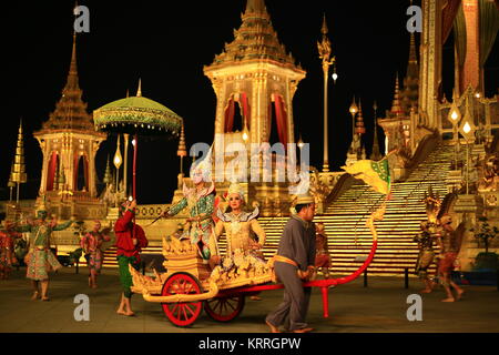 Khon Leistung hohe Kunst Tanz Show vor König Rama IX Krematorium Scheiterhaufen. Thailand, Bangkok, 18. Dezember 2017. Stockfoto