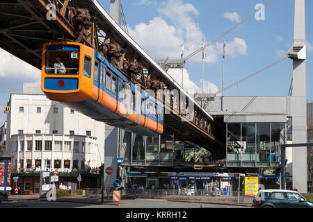 Monorail am Bahnhof Alter Markt, Wuppertal, Bergisches Land, Nordrhein-Westfalen, Bronchial-, Europa Stockfoto