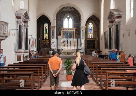 Romanisch und Italienisch gotischen Chiesa di Sant'Agostino (Kirche des Hl. Augustinus) im historischen Zentrum von San Gimignano aufgeführt von der UNESCO zum Weltkulturerbe in Stockfoto