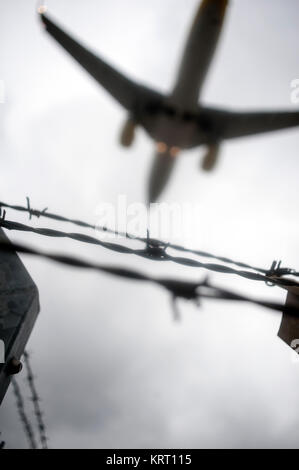 Symbolische Foto für Flucht, Vertreibung, illegalen, Asyl, Kriminalität etc. Stockfoto