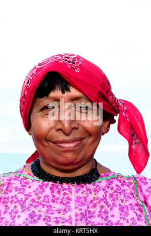 Porträt einer indischen Frau Kuna in Panama City. Stockfoto