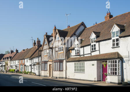 Reihenhaus Eigenschaften auf der High Street, Henley-in-arden, Warwickshire, England, Vereinigtes Königreich Stockfoto