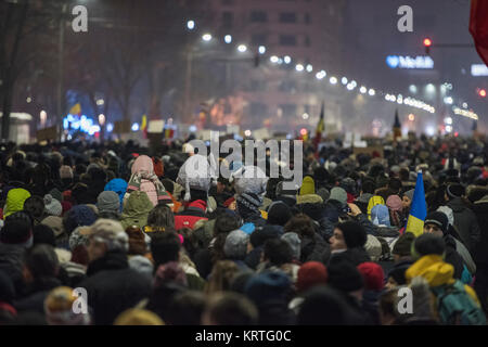 Bukarest, Rumänien - Februar 1, 2017: Mehr als 250.000 Rumänen Mittwoch in der grössten anti gezeigt - Korruption protestieren seit 1989. Stockfoto