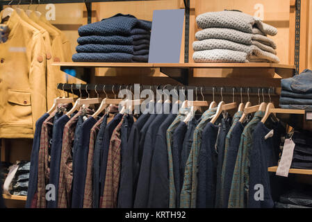 Männer Kleidung ab Herbst Winter Kollektion in Mailand Stockfoto