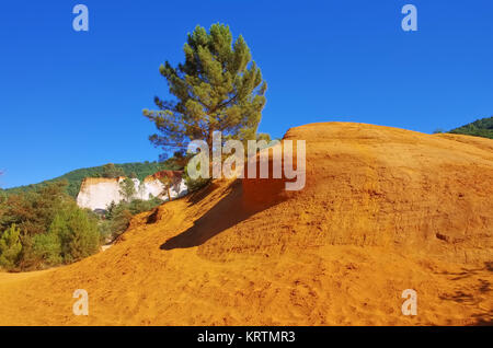 Rustel Ockerfelsen - Rustel Colorado, Ocker, Luberon, Provence, Frankreich Stockfoto