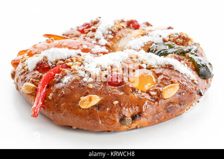 Weihnachten Bolo Rei oder König Kuchen über Weiß Stockfoto