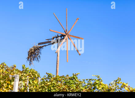 Klapotetz Windmühle in Weinberg an der Weinstraße in der Steiermark, Österreich Stockfoto