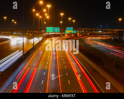Autobahn bei rush hour, Langzeitbelichtung Stockfoto