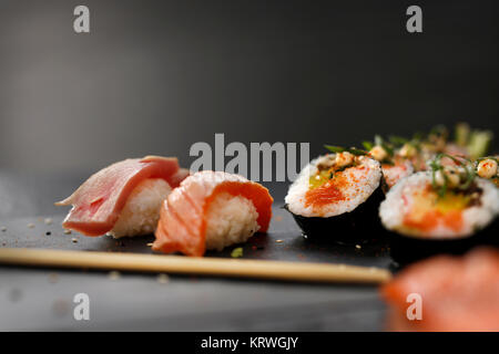 Nigiri z wÄ™Å'ososiem dzonym, Sushi Kuchnia japoÅ" Ska, Sushi Stockfoto