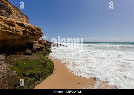 Strand in der Nähe von Lagos, Algarve, Portugal Stockfoto