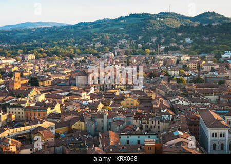 Über blick auf die Stadt Bologna von Torre Asinelli Stockfoto