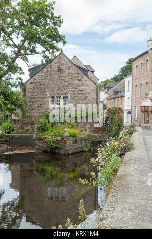 Idyllische Landschaft am Pont-Aven, einer Gemeinde im Departement Finistere Bretagne im Nordwesten Frankreichs. Stockfoto