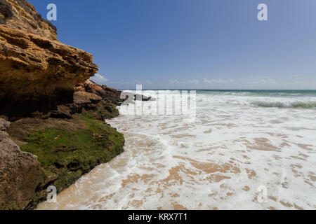 Strand in der Nähe von Lagos, Algarve, Portugal Stockfoto