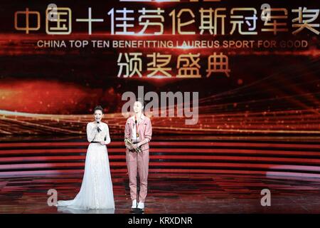 Beijin, Beijin, China. 20 Dez, 2017. Peking, China, 20. Dezember 2017: (redaktionelle Verwendung. CHINA). Chinesische Volleyballspielerin Hui Ruoqi ist als die beliebteste Sportlerin im China Top Ten profitieren Laureus Sport für gute Preisverleihung in Peking, Dezember 20th, 2017. Credit: SIPA Asien/ZUMA Draht/Alamy leben Nachrichten Stockfoto