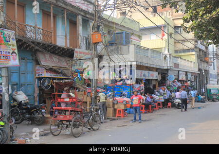 Menschen besuchen Esplanade Street Market in Old Delhi Indien. Stockfoto