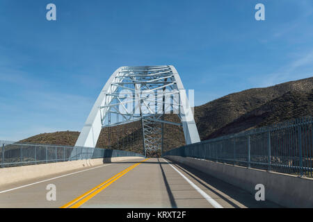 Roosevelt fahren über die Brücke an der Route 188 in Arizona in der Nähe der Eingang Ost der Apache Trail Stockfoto