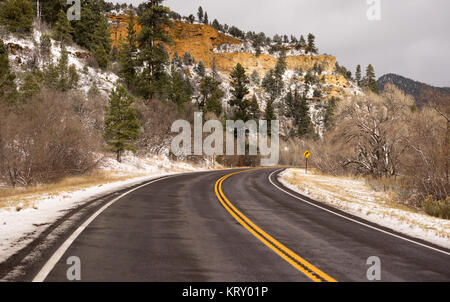 Vereiste Fahrbahn Utah Territorium Highway 89 Winter Reisen Stockfoto