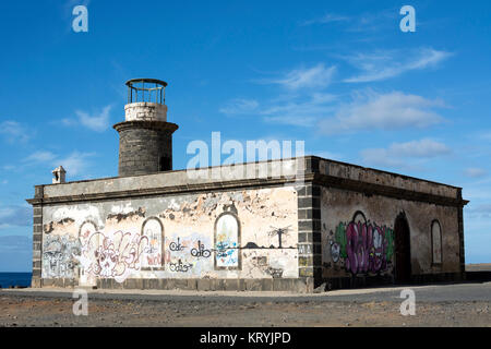 Der alte Leuchtturm Faro de Pechiguera, in der Nähe von Playa Blanca, Lanzarote, Kanarische Inseln, Spanien Stockfoto