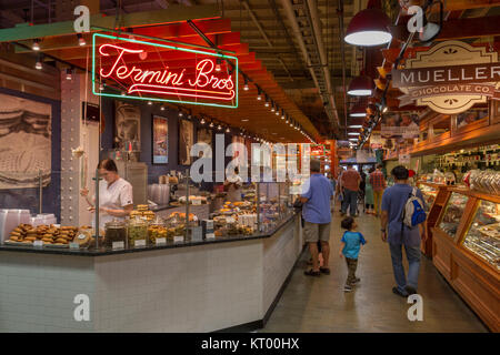 Termini Bros Bäckerei in Reading Terminal Market in Philadelphia, Pennsylvania, USA. Stockfoto