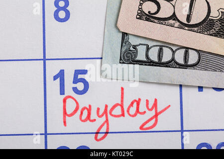 Close-up Tag Erinnerung auf Kalender Pay Stockfoto