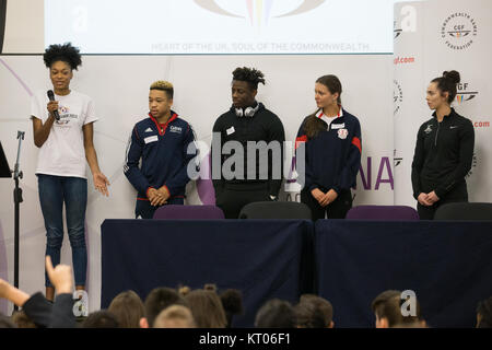 Mannschaft GB Athleten auf der Bühne als Birmingham ist für 2022 Commonwealth Games während der Commonwealth Games Federation Medien Konferenz kündigte in der Arena Akademie in Birmingham. Stockfoto