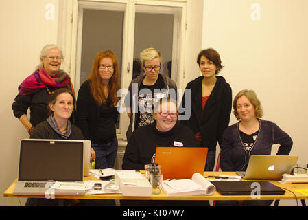 Die Editathon ArtAndFeminismus, die im März 2017 in Graz stattfand, war Teil einer globalen Initiative zur Verbesserung der Berichterstattung von Frauen in der Kunstgeschichte auf Wikipedia. Die Veranstaltung brachte die Teilnehmer zusammen, um sich mit der Geschlechterrepräsentation in der Kunst zu befassen. Stockfoto