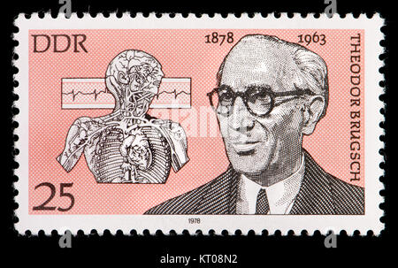 Ddr (DDR) Briefmarke (1978): Theodor Brugsch (1878-1963), deutscher Internist und Politiker. Stockfoto
