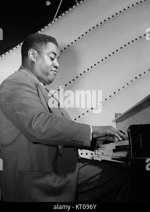 Art Tatum, Vogue, New York, N.Y., zwischen 1946 und 1948 (08321) William P. Stockfoto